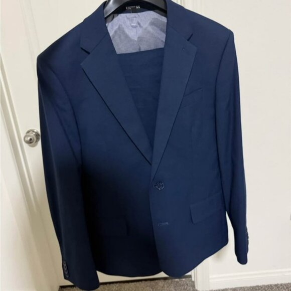 Express Slim Suits - Picture 3 of 3